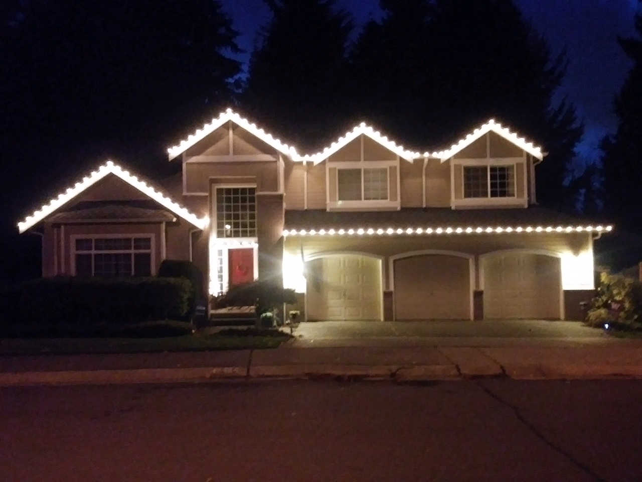 Christmas Lights | First Response Exterior Detailing LLC